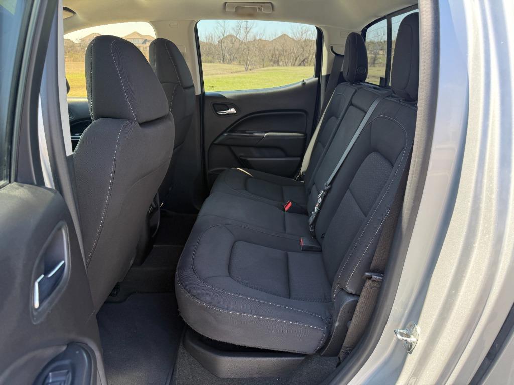 2017 GMC Canyon SLE photo