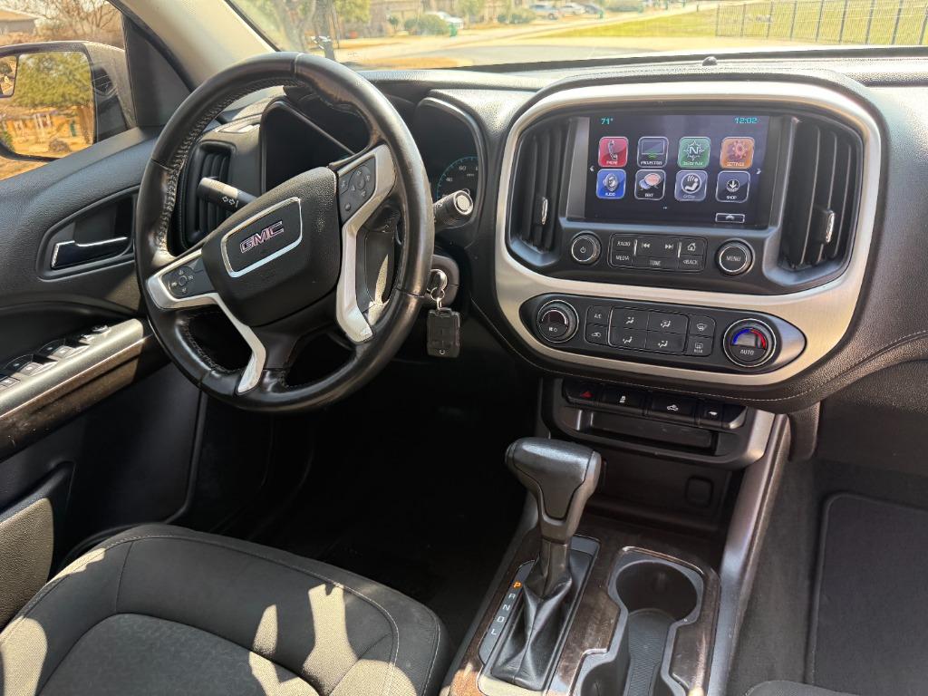 2017 GMC Canyon SLE photo