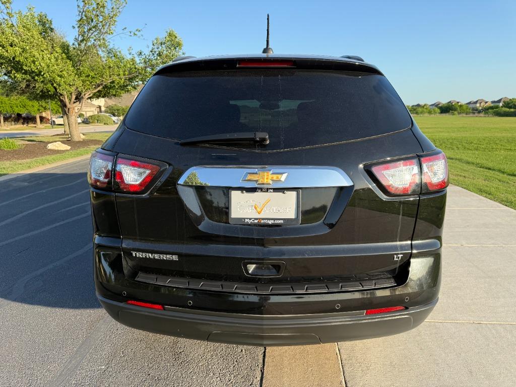 2017 Chevrolet Traverse LT photo