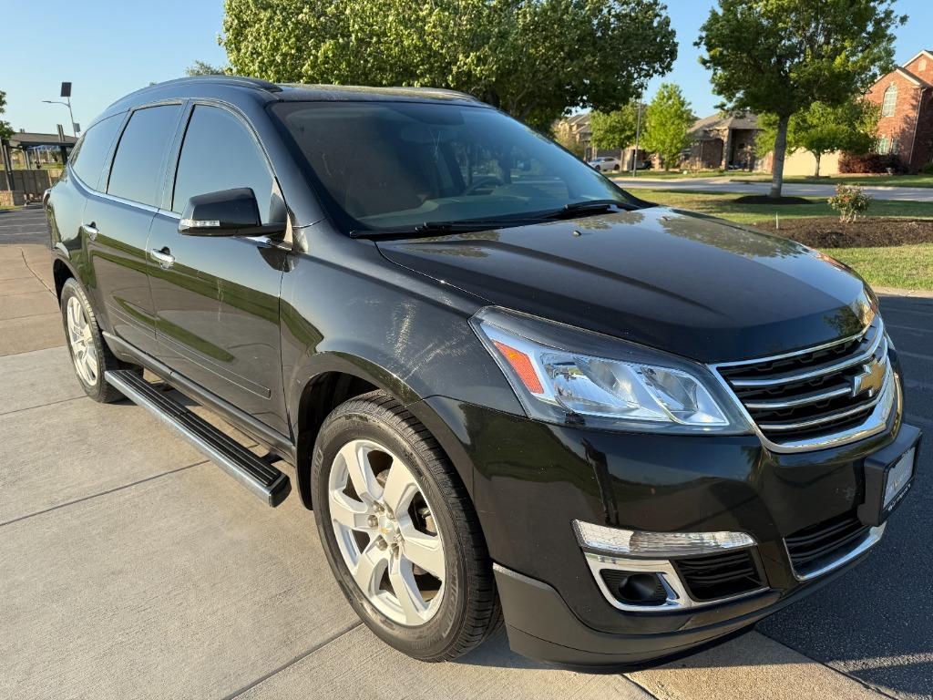 2017 Chevrolet Traverse LT photo