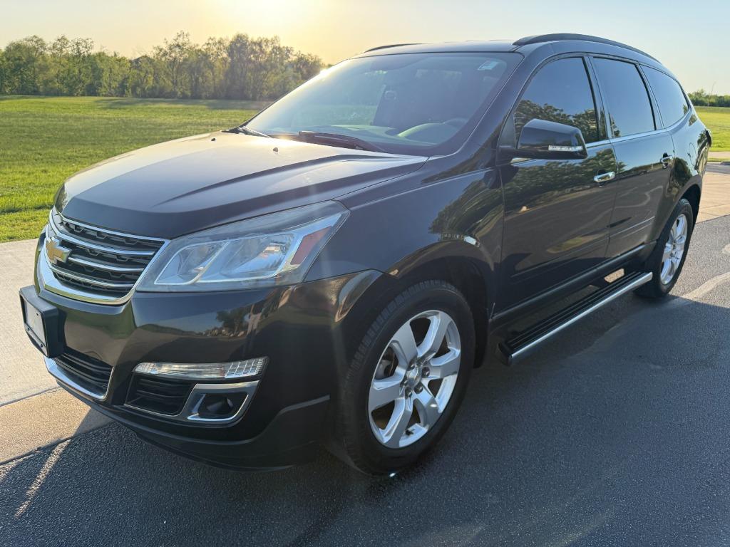 2017 Chevrolet Traverse LT photo