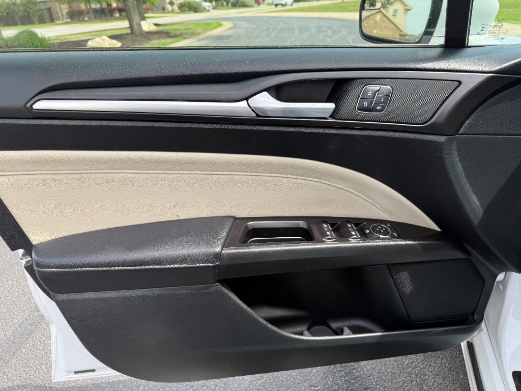 2017 Ford Fusion Titanium photo
