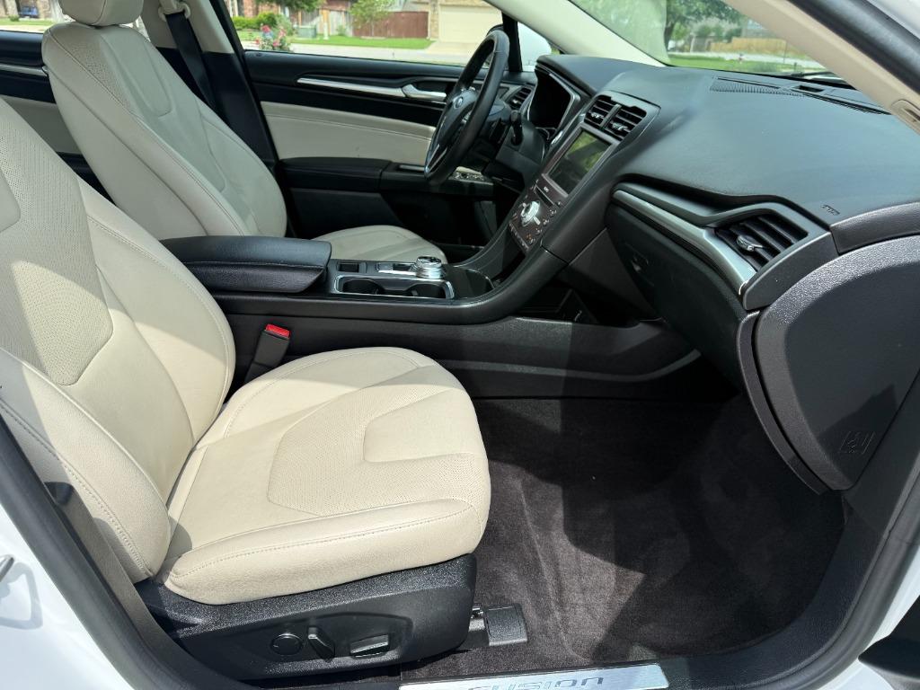 2017 Ford Fusion Titanium photo