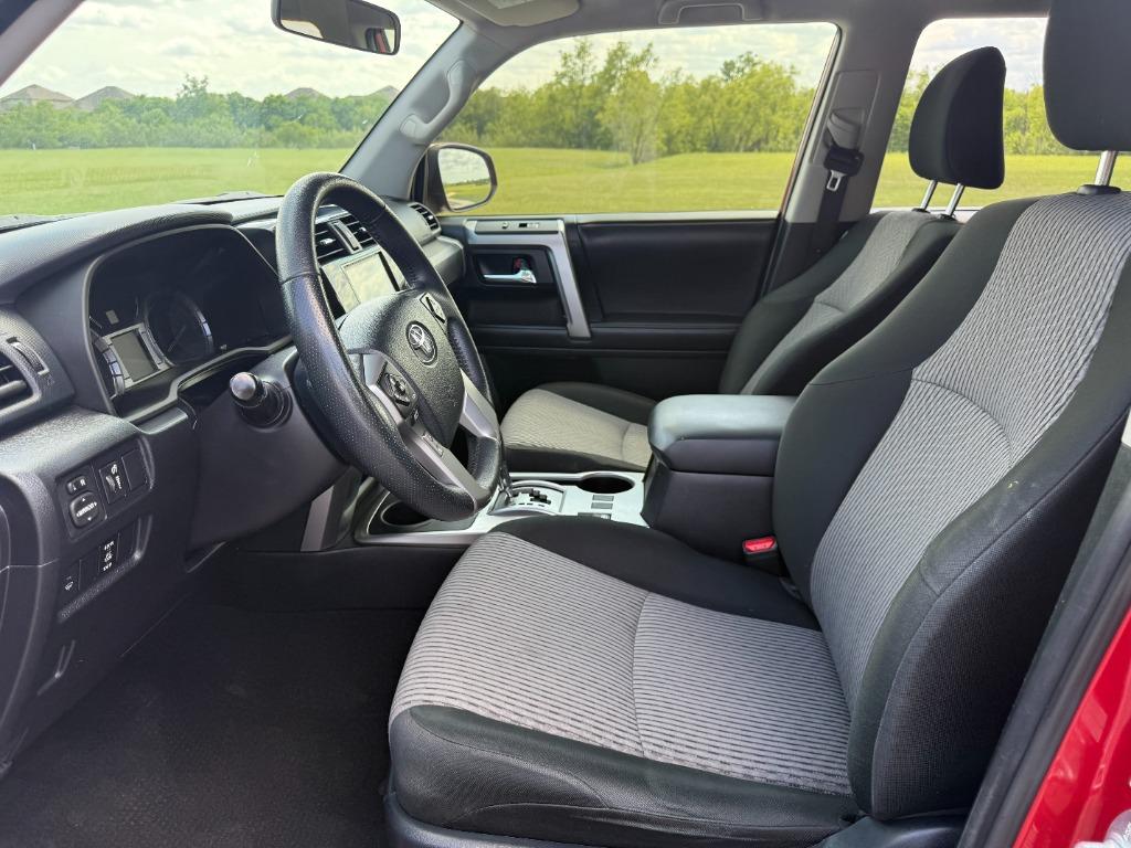 2018 Toyota 4Runner SR5 photo