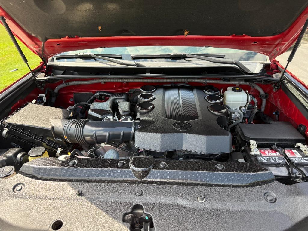 2018 Toyota 4Runner SR5 photo