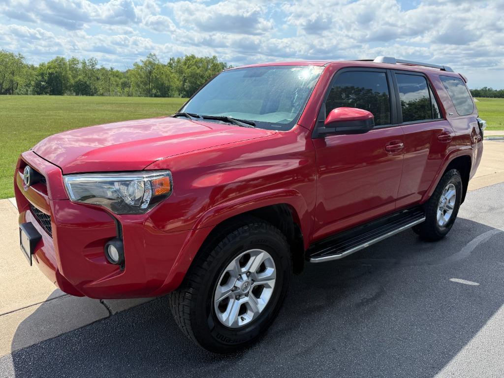 2018 Toyota 4Runner SR5 photo