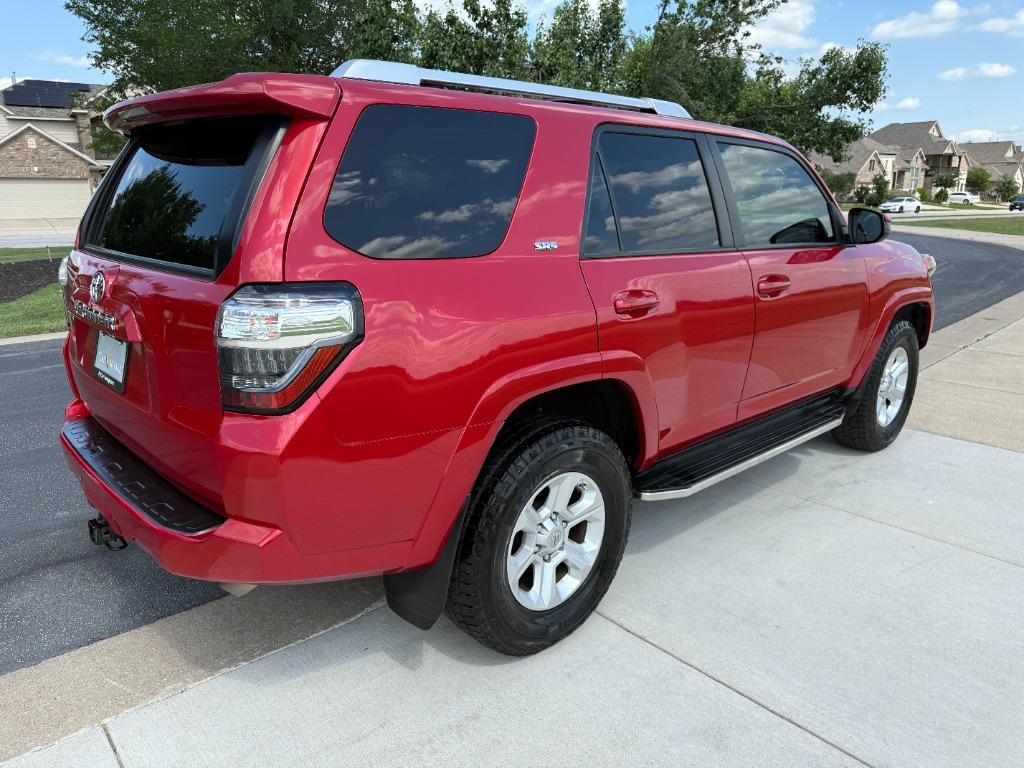 2018 Toyota 4Runner SR5 photo
