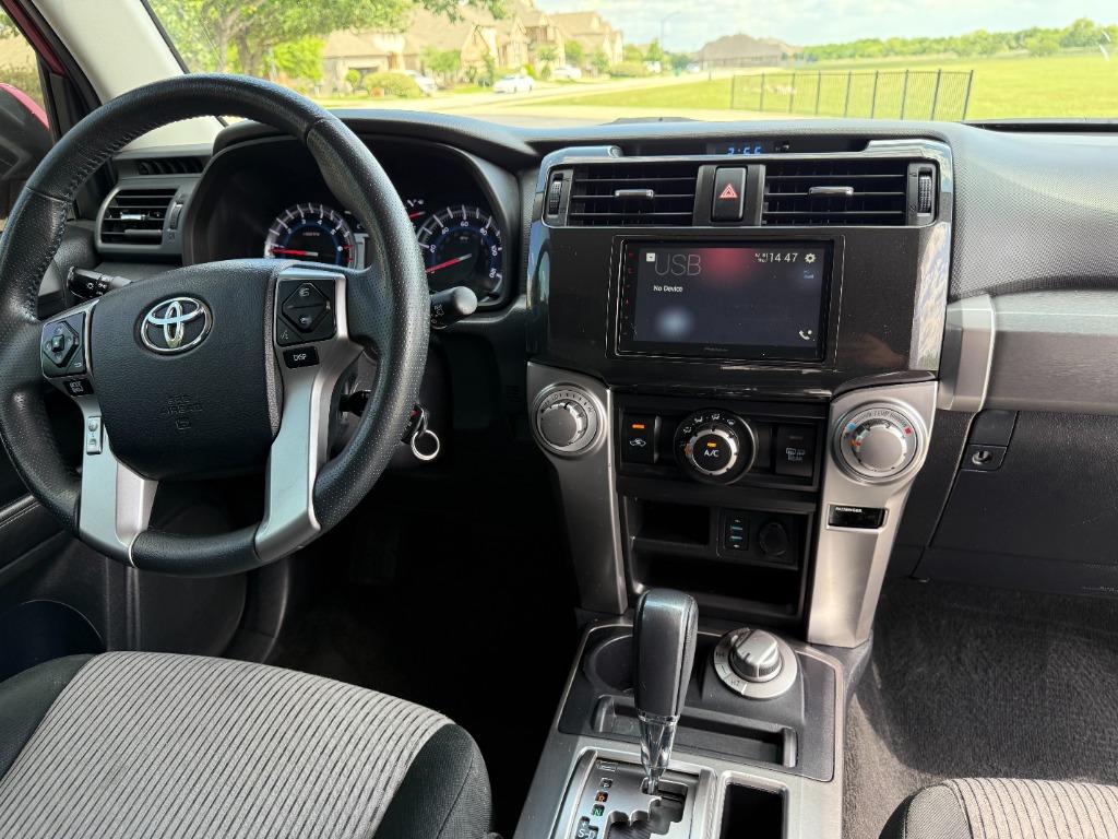 2018 Toyota 4Runner SR5 photo