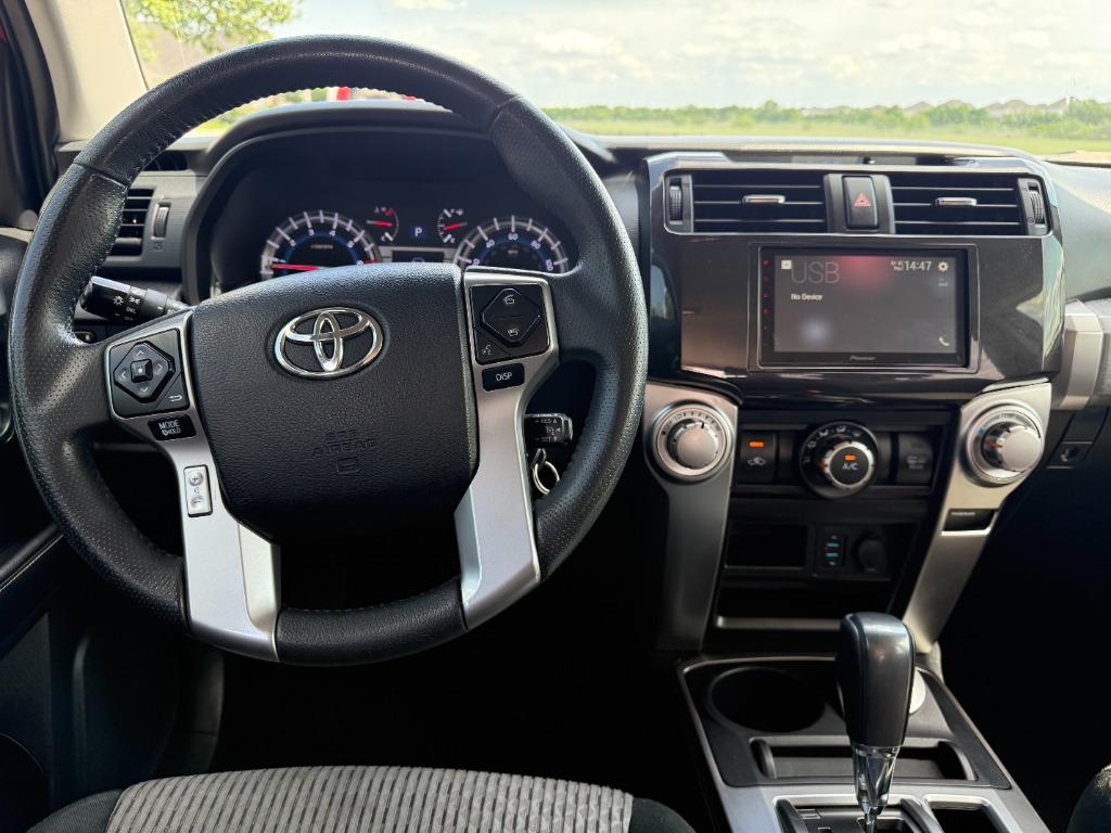 2018 Toyota 4Runner SR5 photo