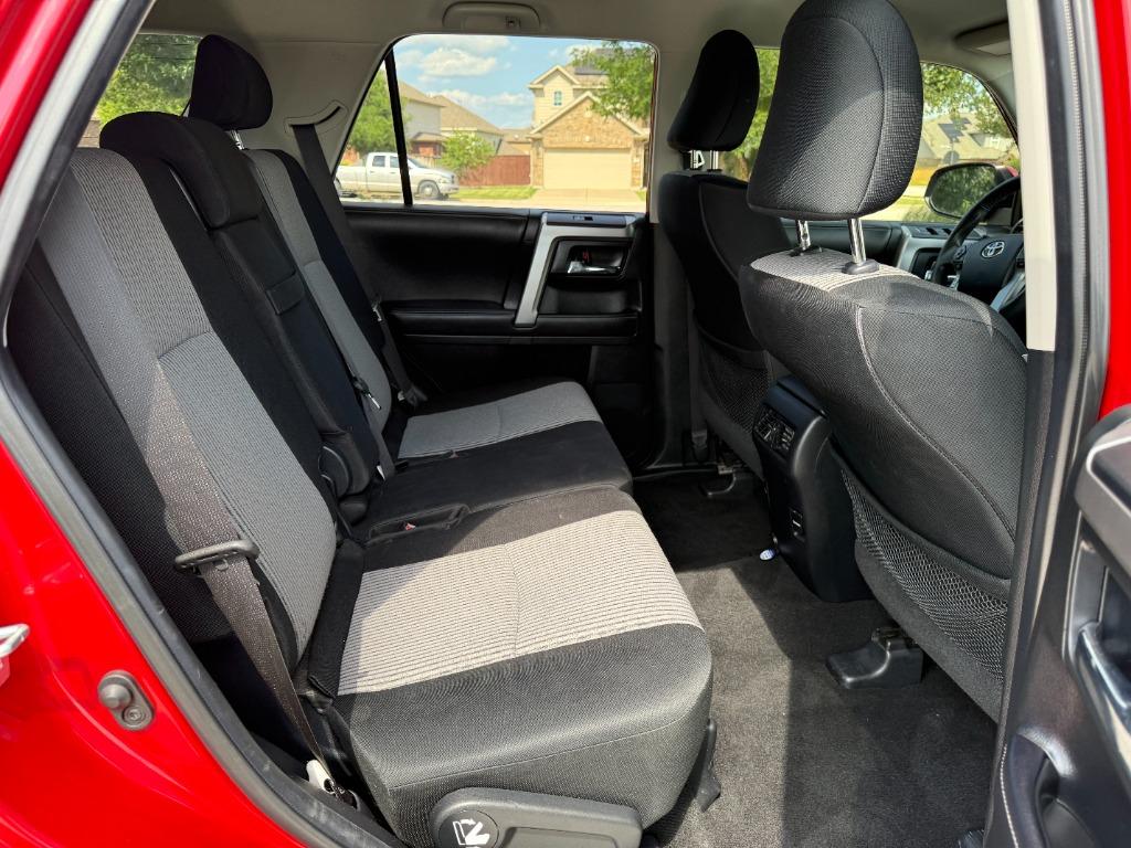 2018 Toyota 4Runner SR5 photo