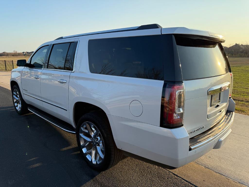 2018 GMC Yukon XL 1500 Denali photo