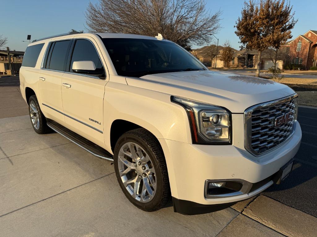2018 GMC Yukon XL 1500 Denali photo
