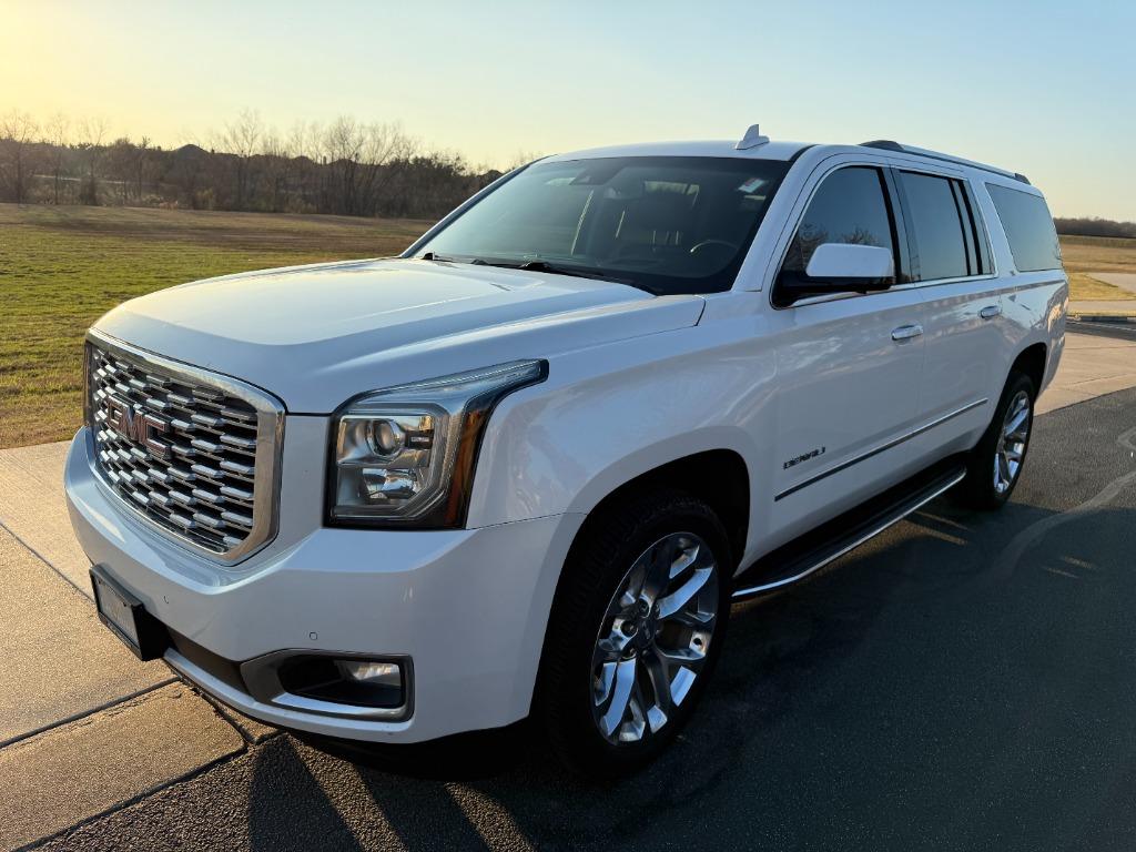 2018 GMC Yukon XL 1500 Denali photo