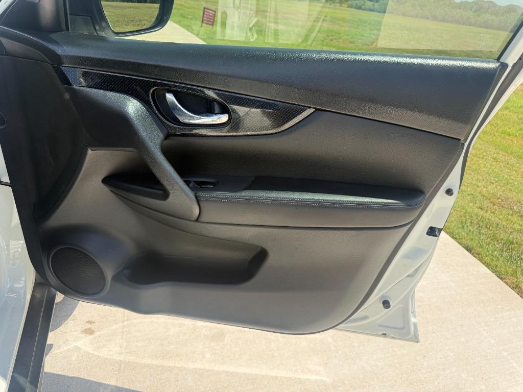 2018 Nissan Rogue - $13,500