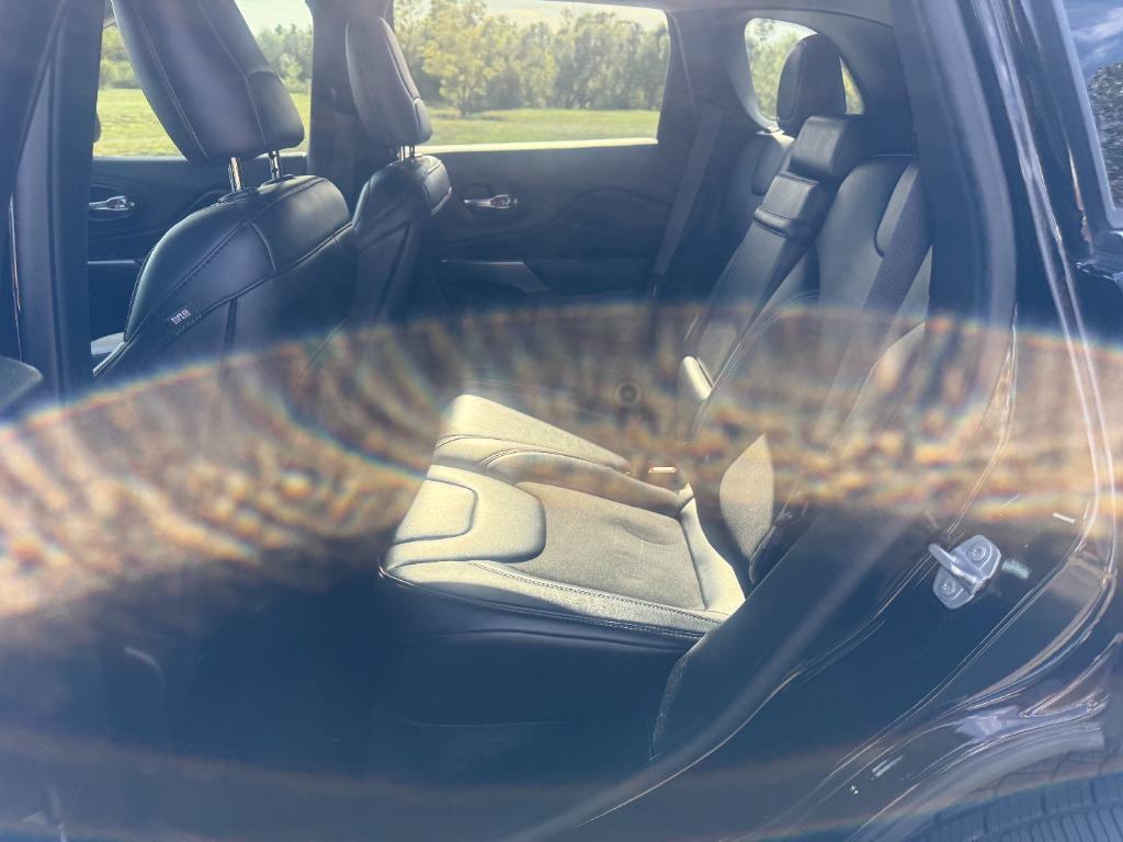 2019 Jeep Cherokee - $12,910