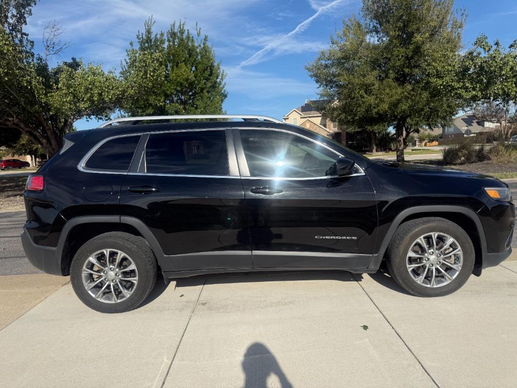 2019 Jeep Cherokee - $12,910