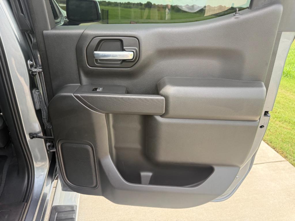 2019 Chevrolet Silverado - $28,950