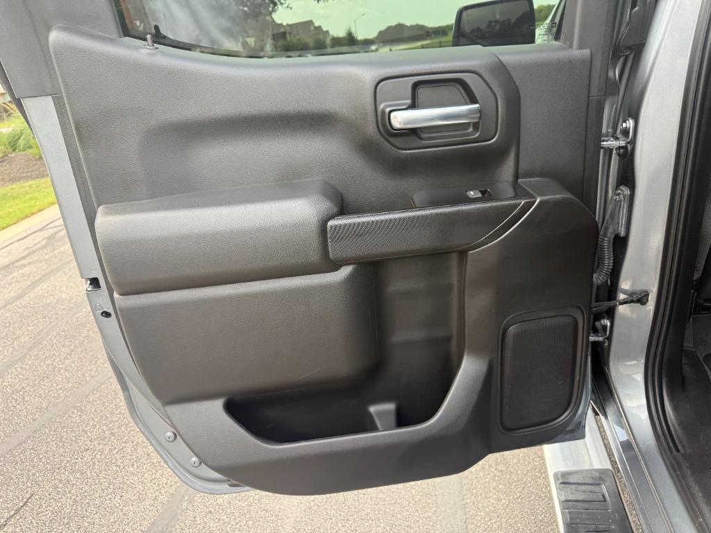 2019 Chevrolet Silverado - $28,950