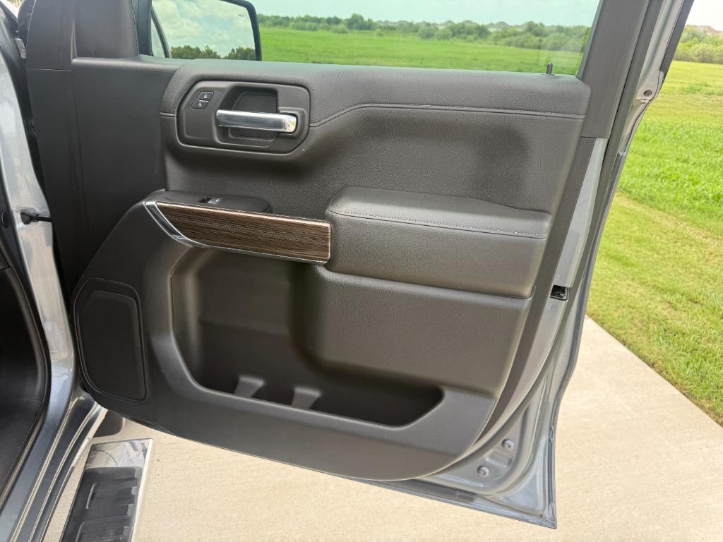 2019 Chevrolet Silverado - $28,950