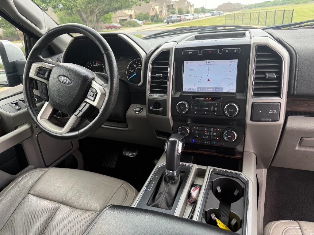 2020 Ford F150 Lariat photo