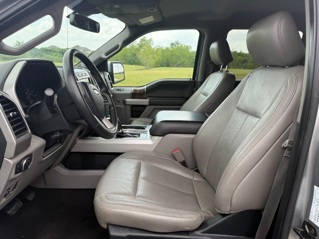 2020 Ford F150 Lariat photo