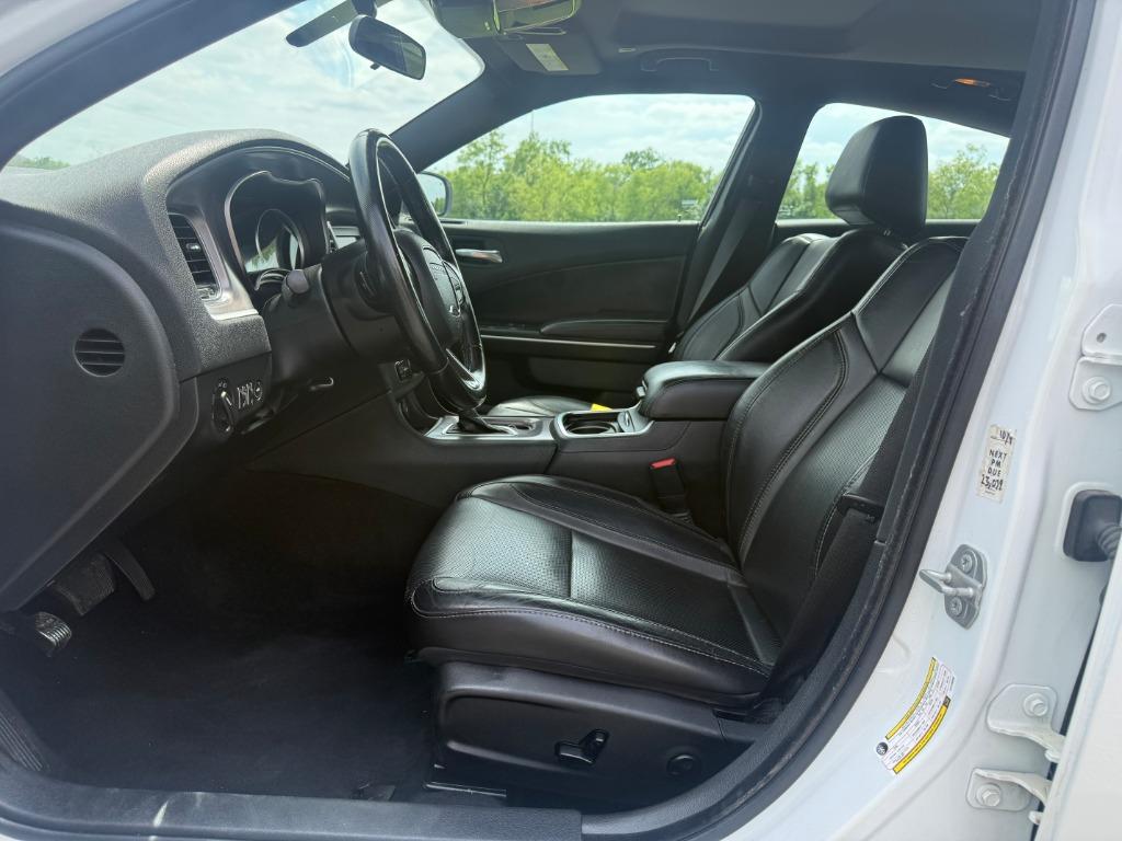 2020 Dodge Charger - $11,500