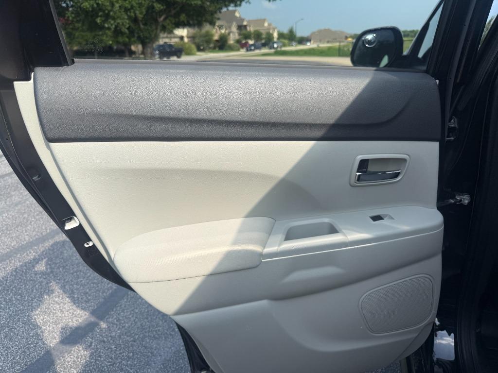 2021 Mitsubishi Outlander - $12,750