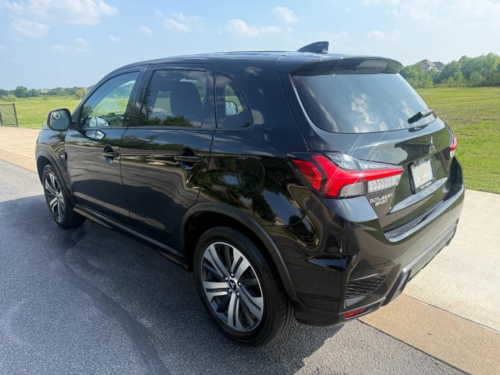 2021 Mitsubishi Outlander - $12,750