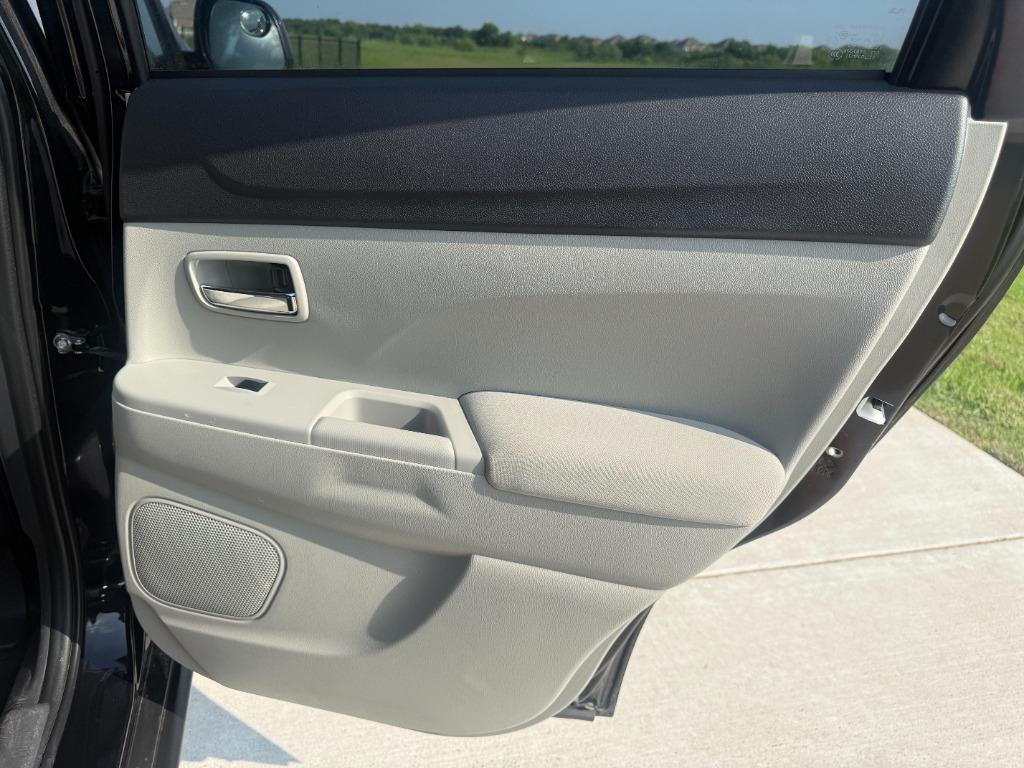 2021 Mitsubishi Outlander - $12,750
