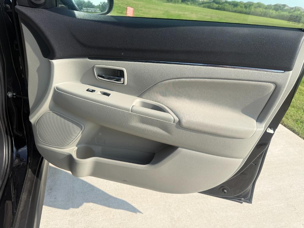 2021 Mitsubishi Outlander - $12,750
