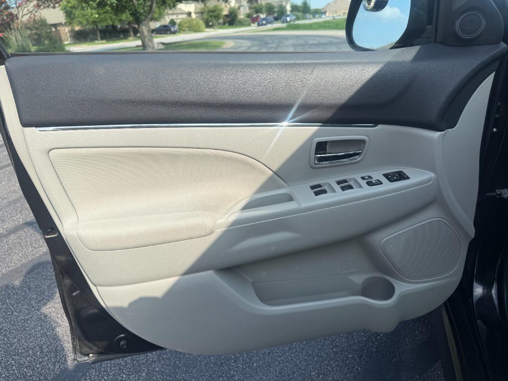 2021 Mitsubishi Outlander - $12,750