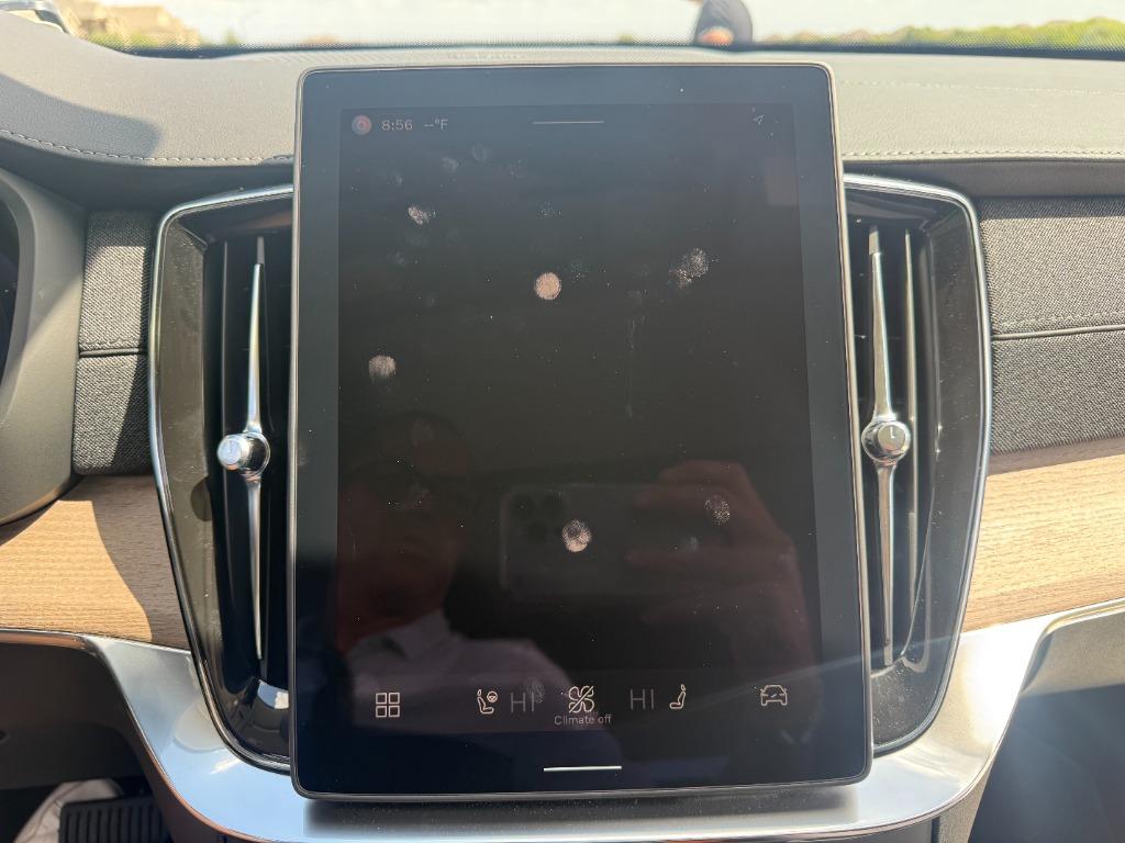 2025 Volvo XC90 - $51,900