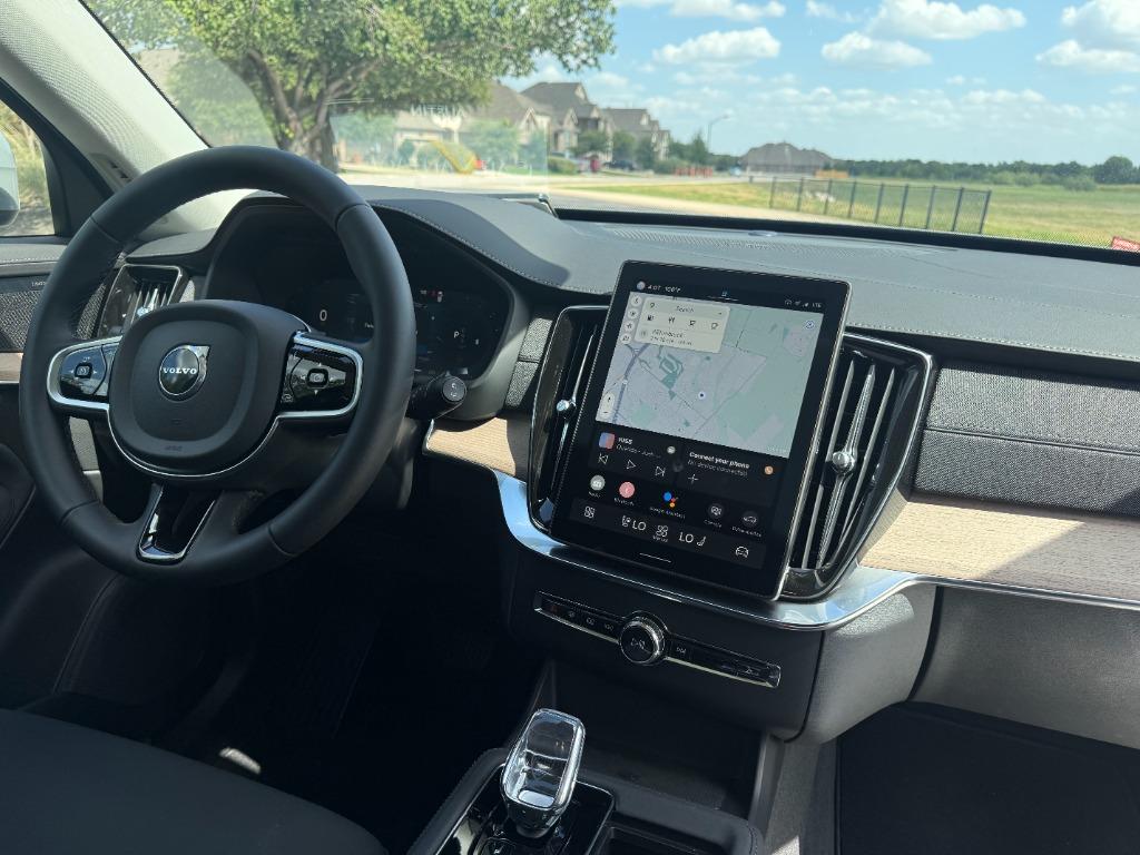 2025 Volvo XC90 - $51,900