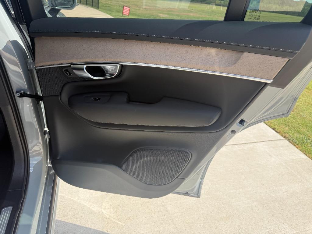 2025 Volvo XC90 - $51,900