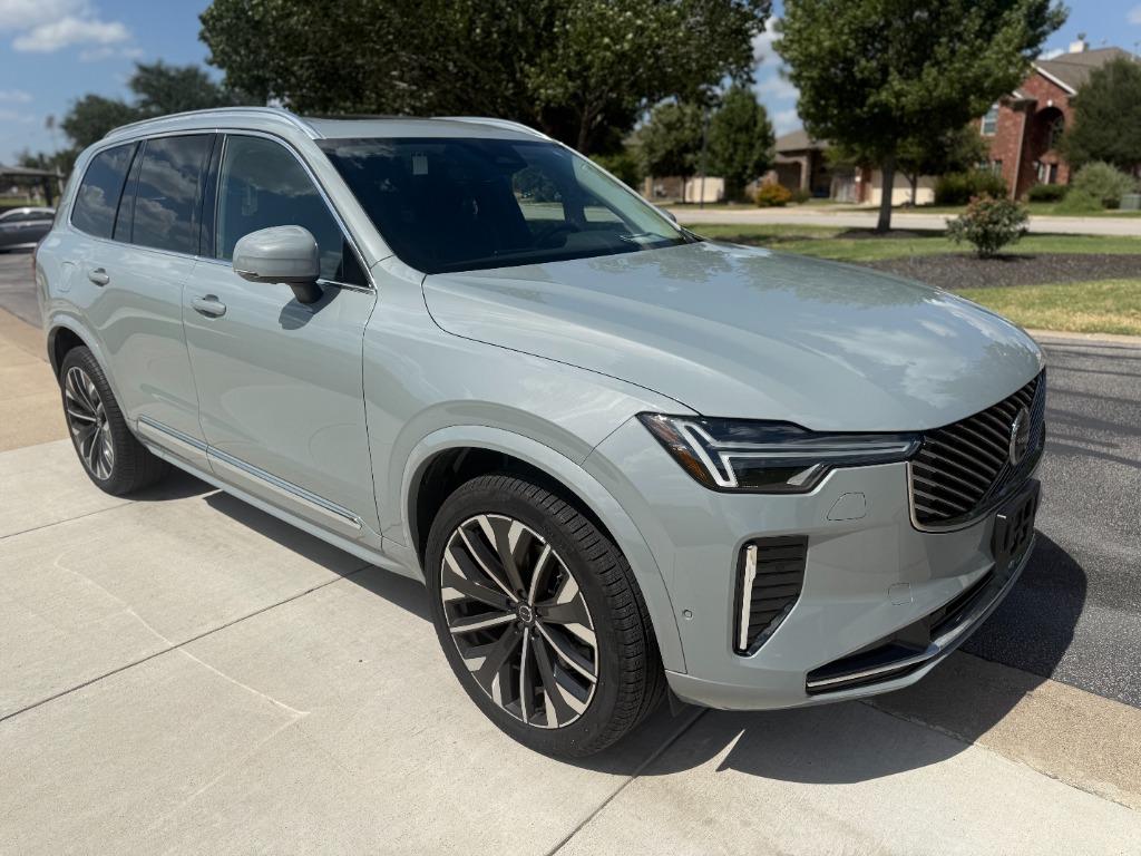 2025 Volvo XC90 - $51,900