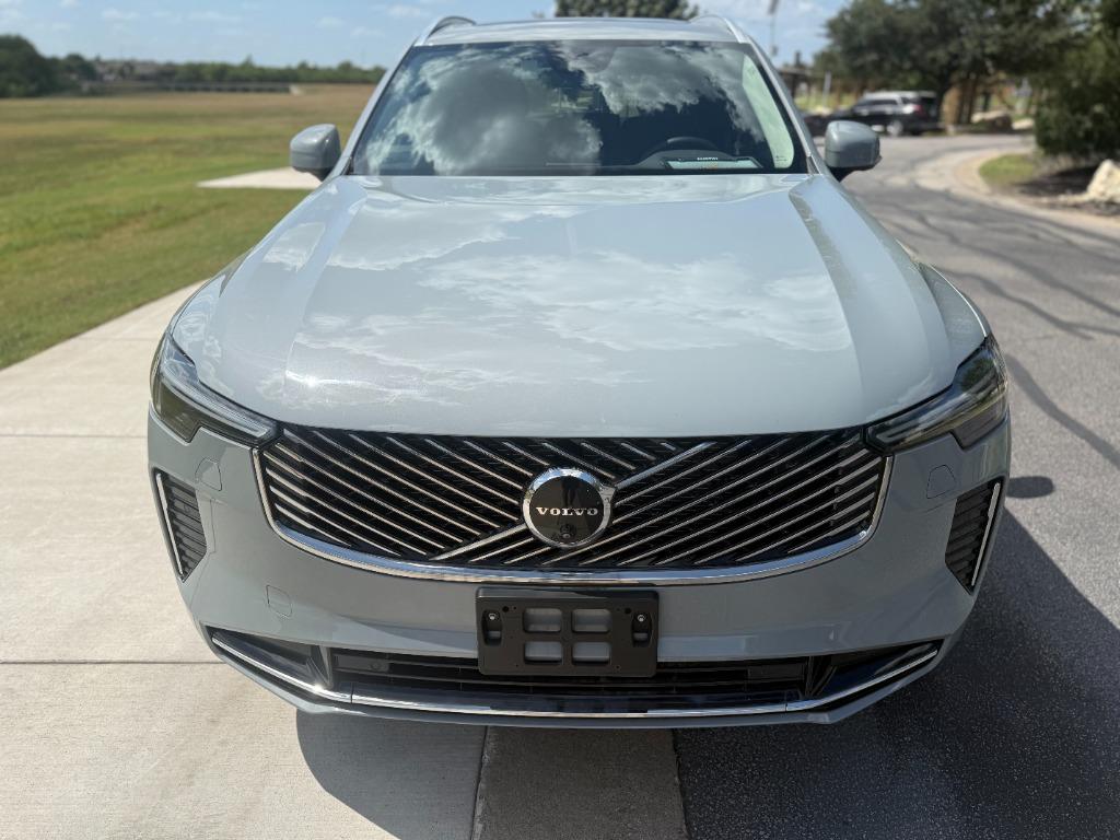 2025 Volvo XC90 - $51,900