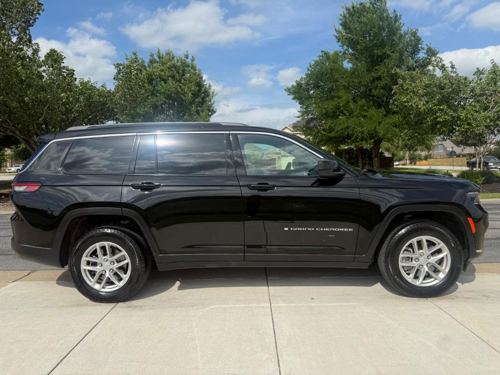 2025 Jeep Cherokee - $31,800