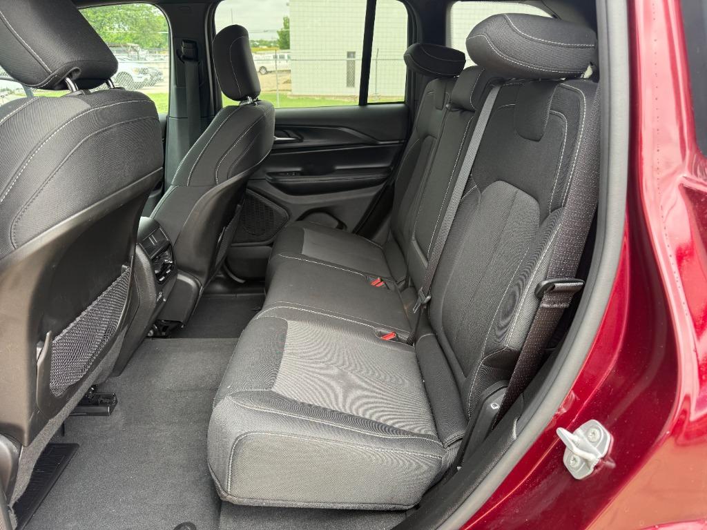2025 Jeep Cherokee - $28,910