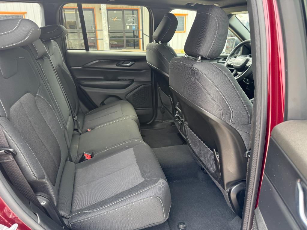 2025 Jeep Cherokee - $28,910