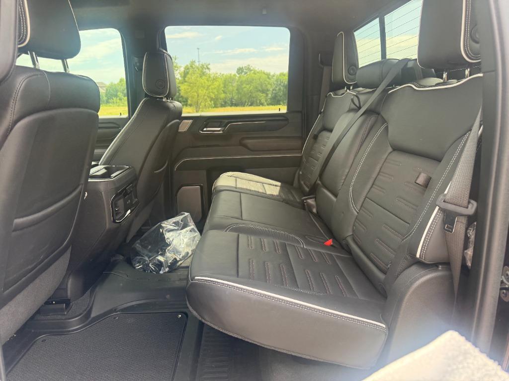 2025 GMC Sierra 2500 - $75,410