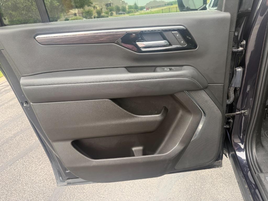 2025 Chevrolet Suburban - $60,940