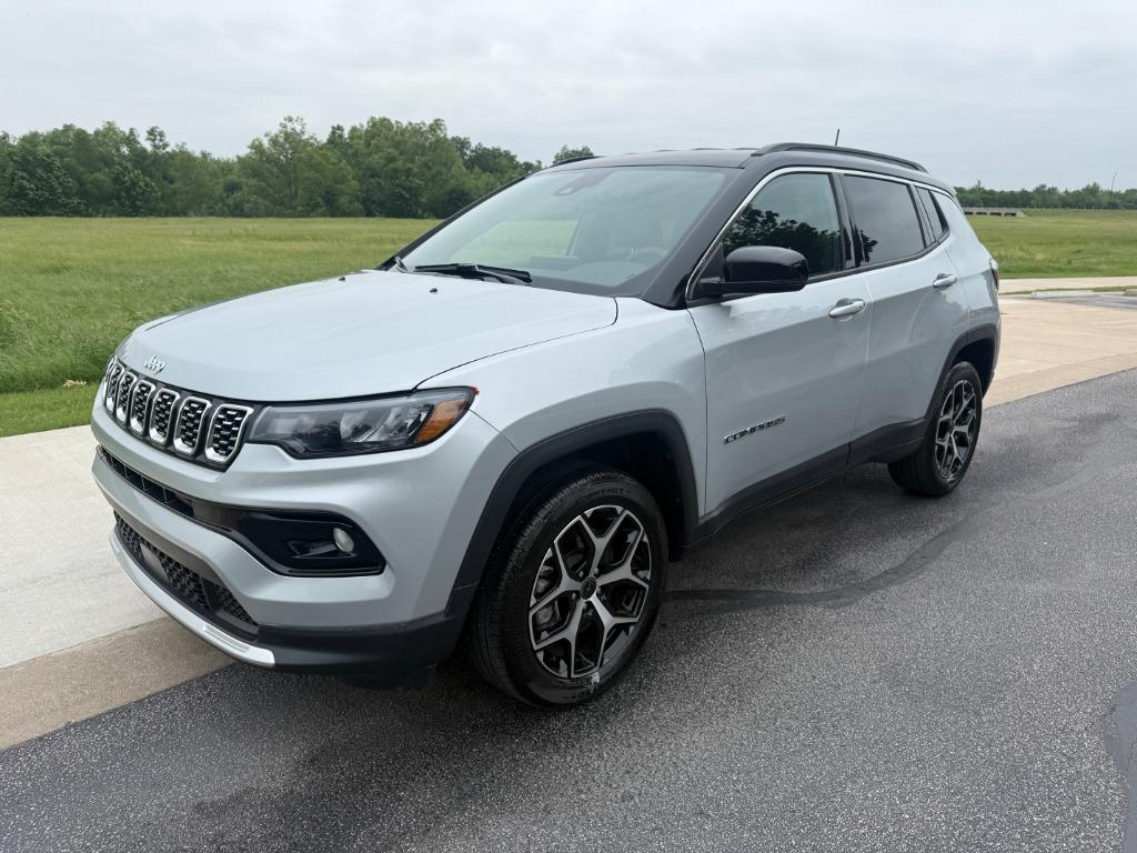 2025 Jeep Compass - $23,500