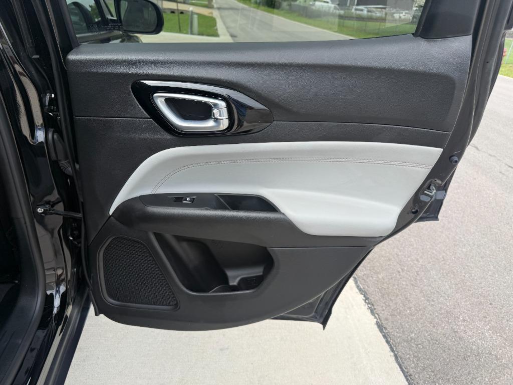 2025 Jeep Compass - $22,950