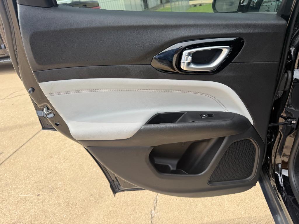 2025 Jeep Compass - $22,950
