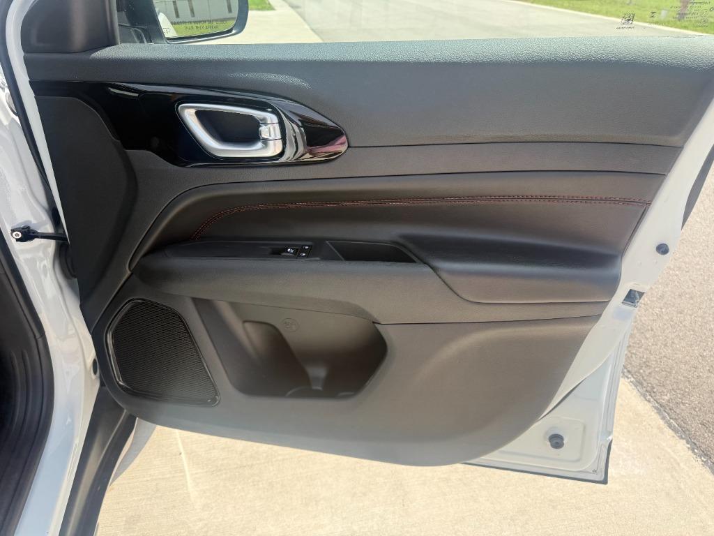 2025 Jeep Compass - $21,450