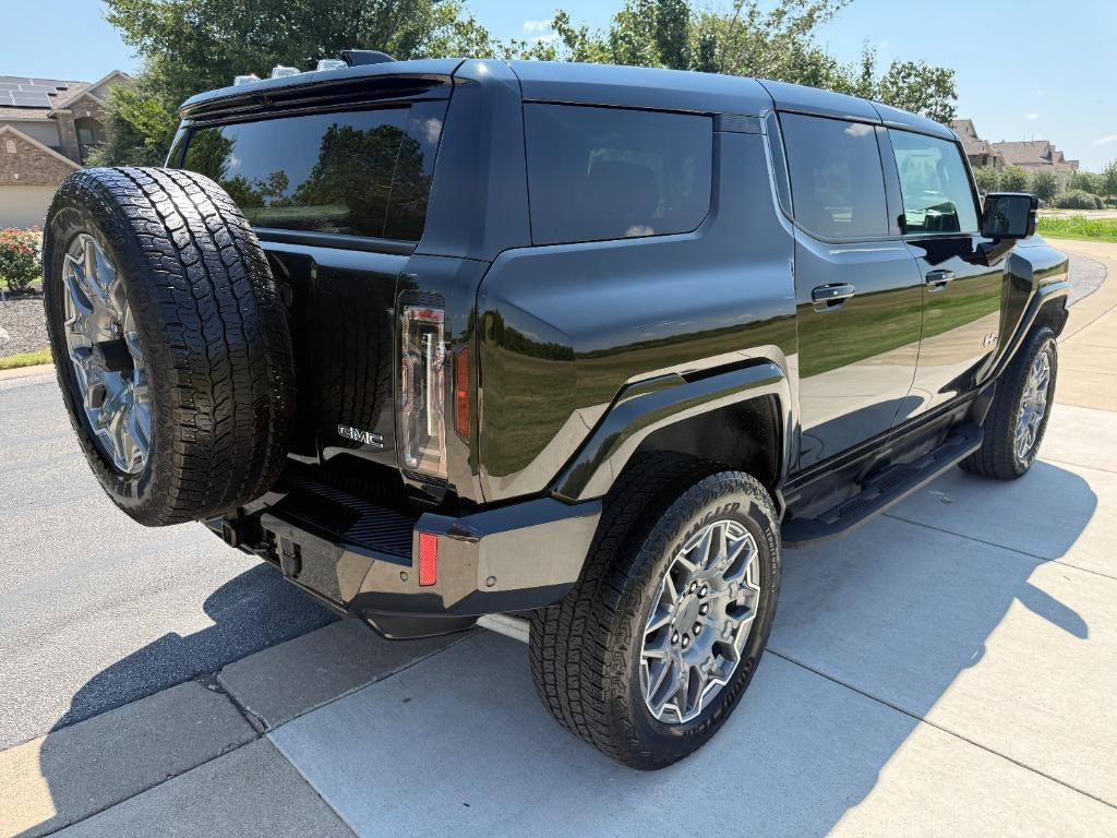 2026 GMC Hummer Ev Suv - $78,300