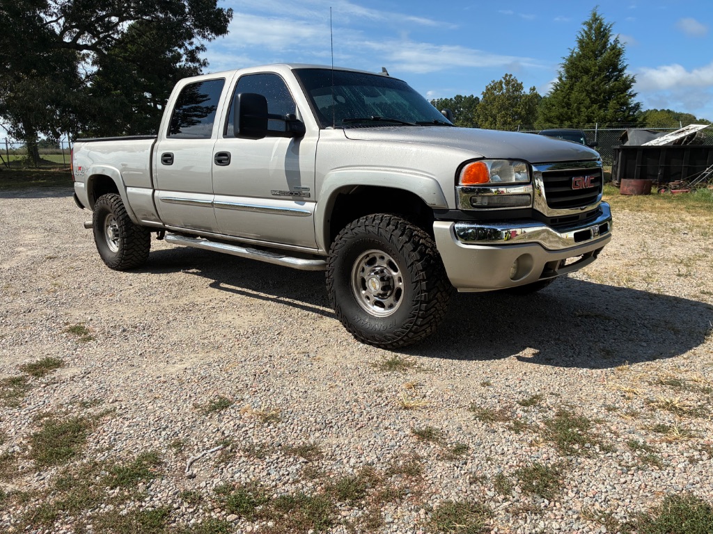 2006 GMC Sierra - $23,499