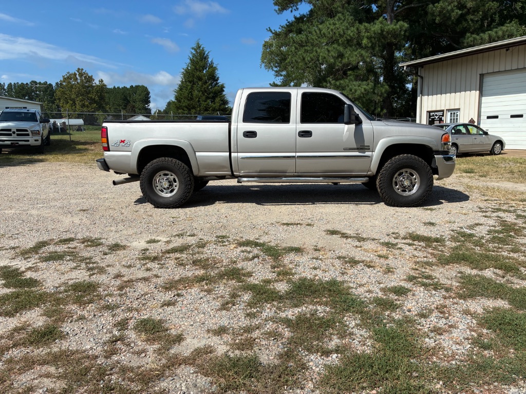 2006 GMC Sierra - $23,499