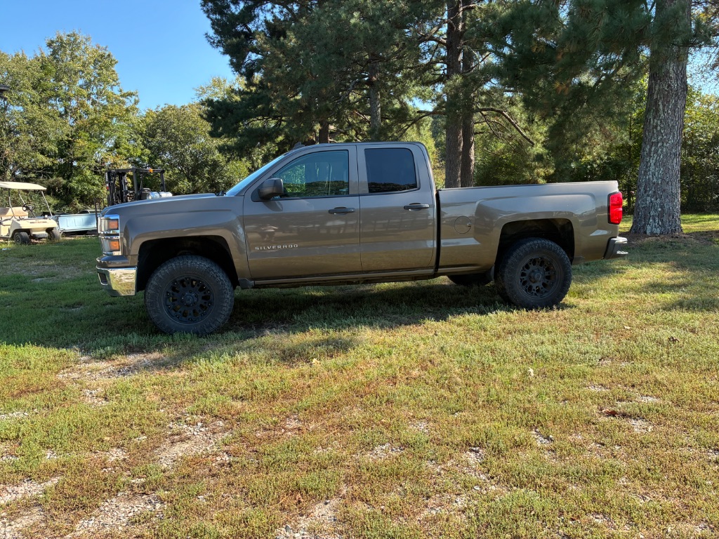 2014 Chevrolet Silverado - $16,999