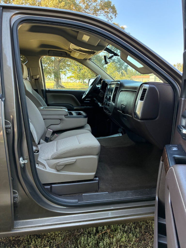 2014 Chevrolet Silverado - $16,999